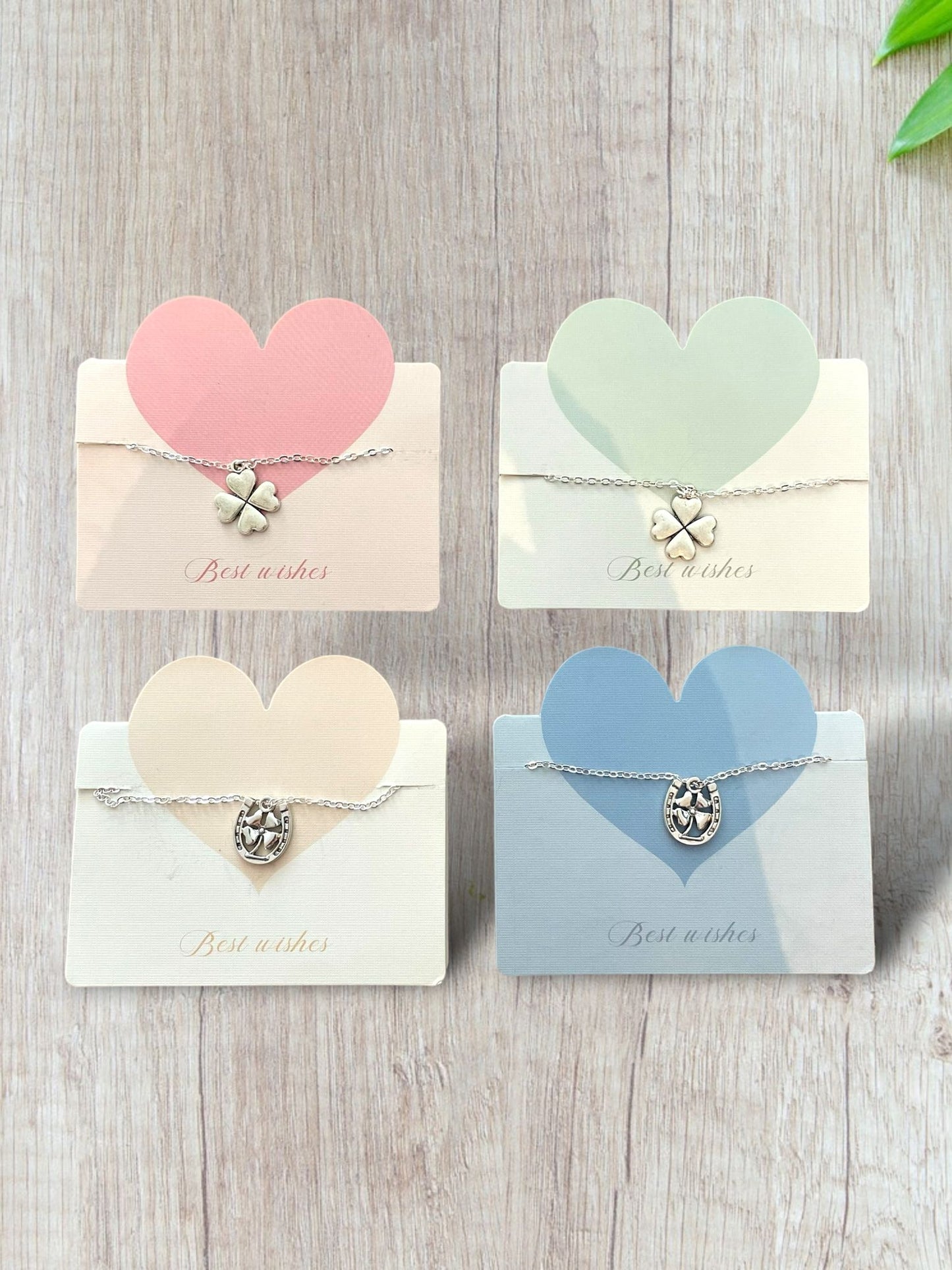Kette mit Glücksbringeranhäner